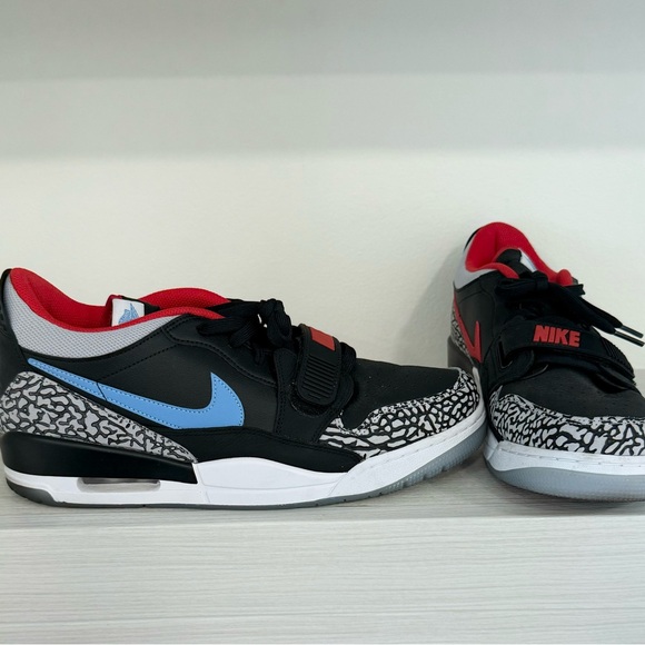 Jordan Legacy 312 Low Size 12 (US) - Picture 3 of 5